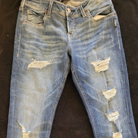 Levi's Silver Jeans Co® Sam Boyfriend Jeans with Lined Destruction Size 27  NWOT - Picture 4 of 11